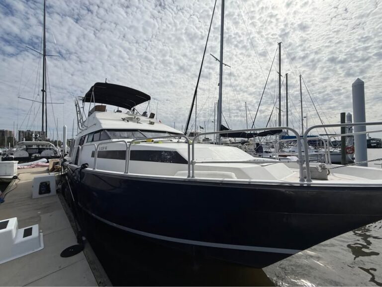 1989 Mainship Mediterranean – “Habanero”